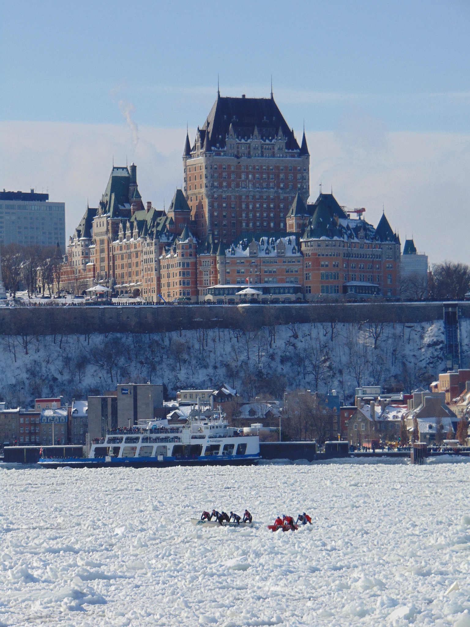 Le canot à glace au carnaval de Québec